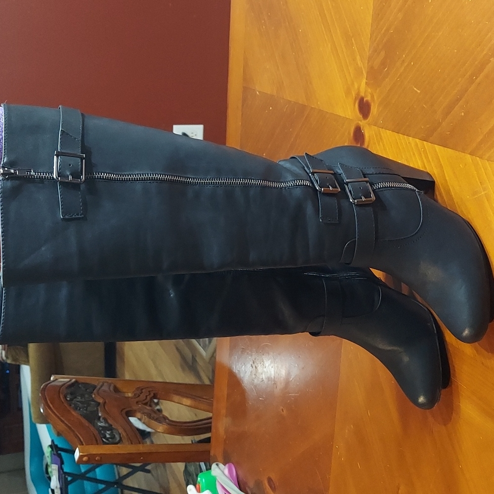 Dress boots